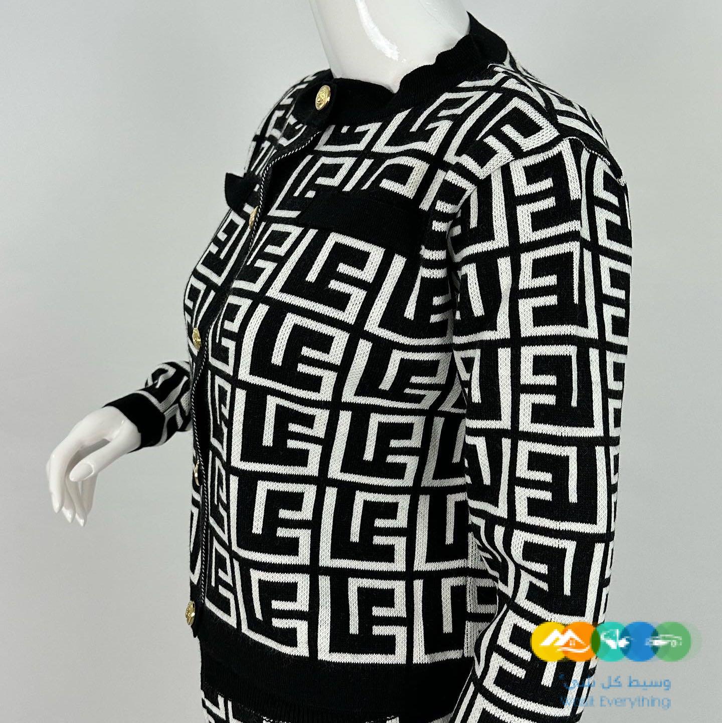 ملابس نسائيه