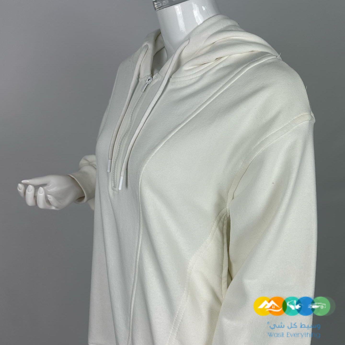 ملابس نسائيه