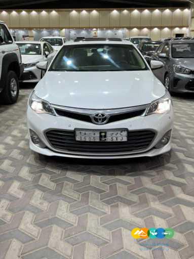 تويوتا افالون للبيع