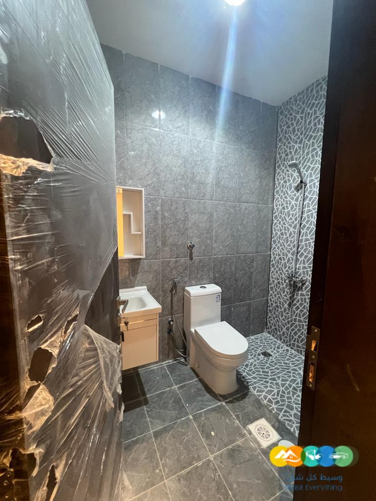 شقه فاخره للبيع 3 غرف افراغ