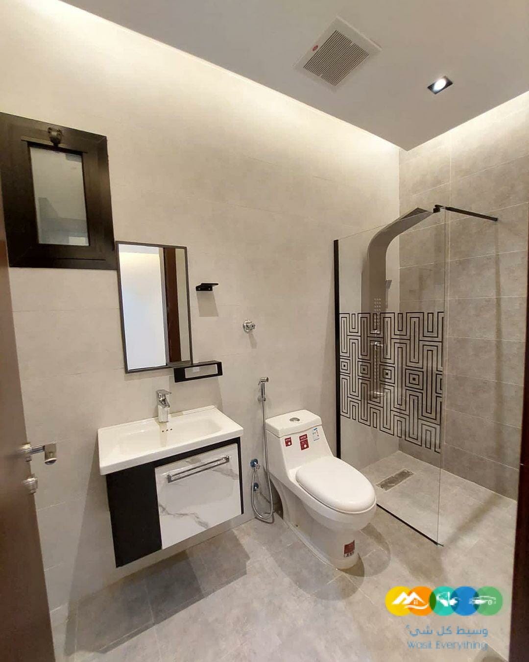 شقة 5 غرف أمامية بمدخلين جاهزة