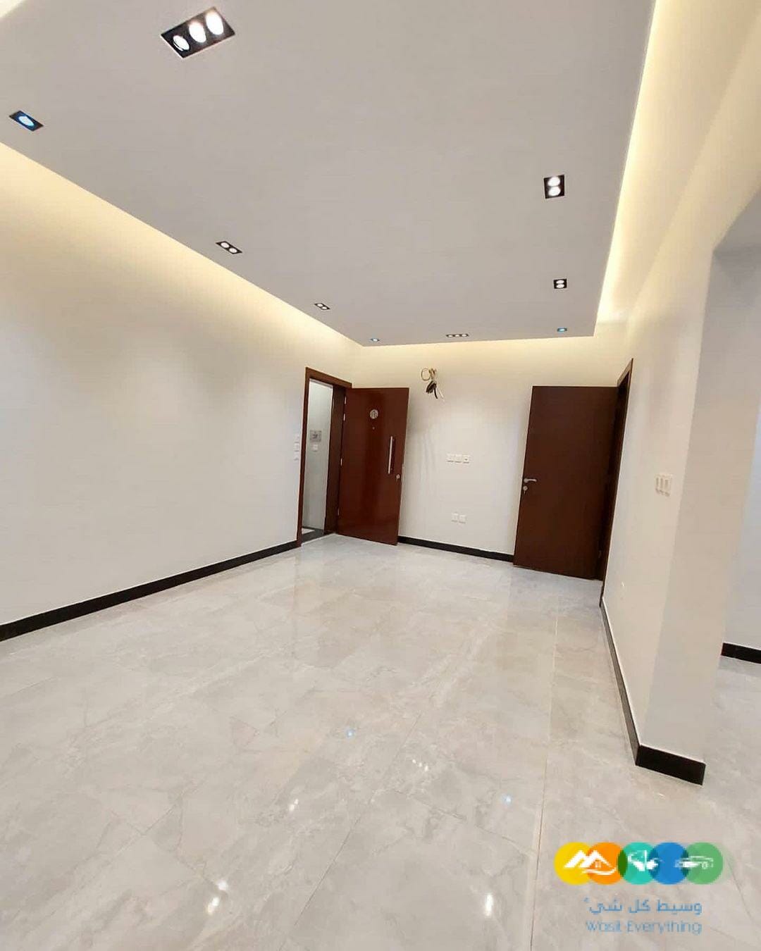 شقة 5 غرف أمامية بمدخلين جاهزة