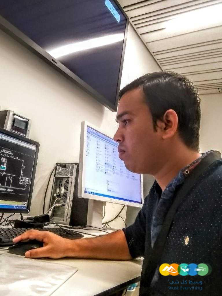 فني كهرباء خبير في جميع اعمال