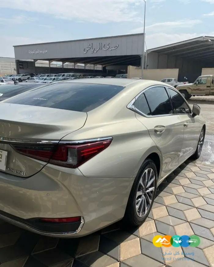 لكزس 2022 ES 250 فل كامل