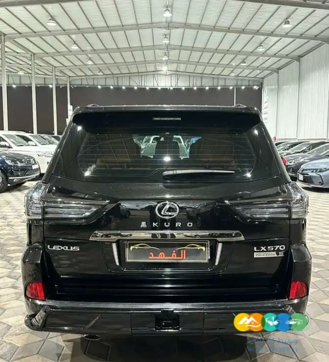 لكزس LX570-2021 بلاك اديشن