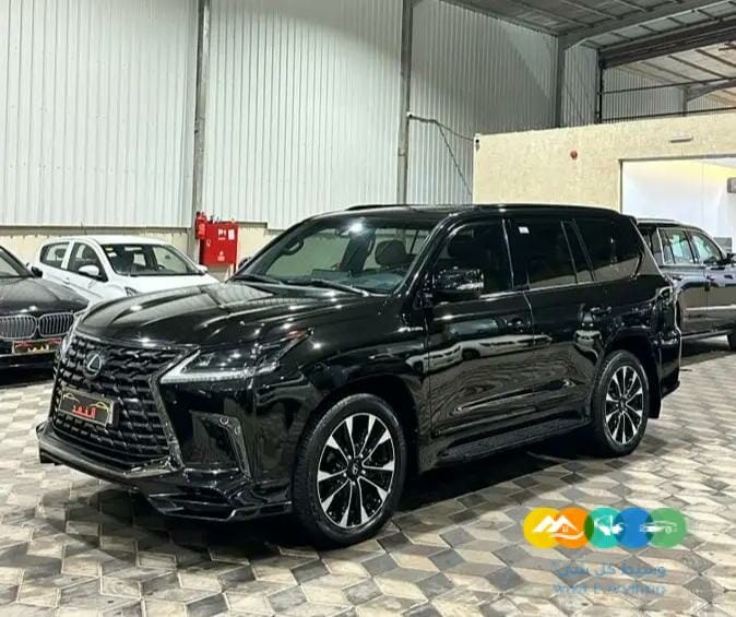 لكزس LX570-2021 بلاك اديشن