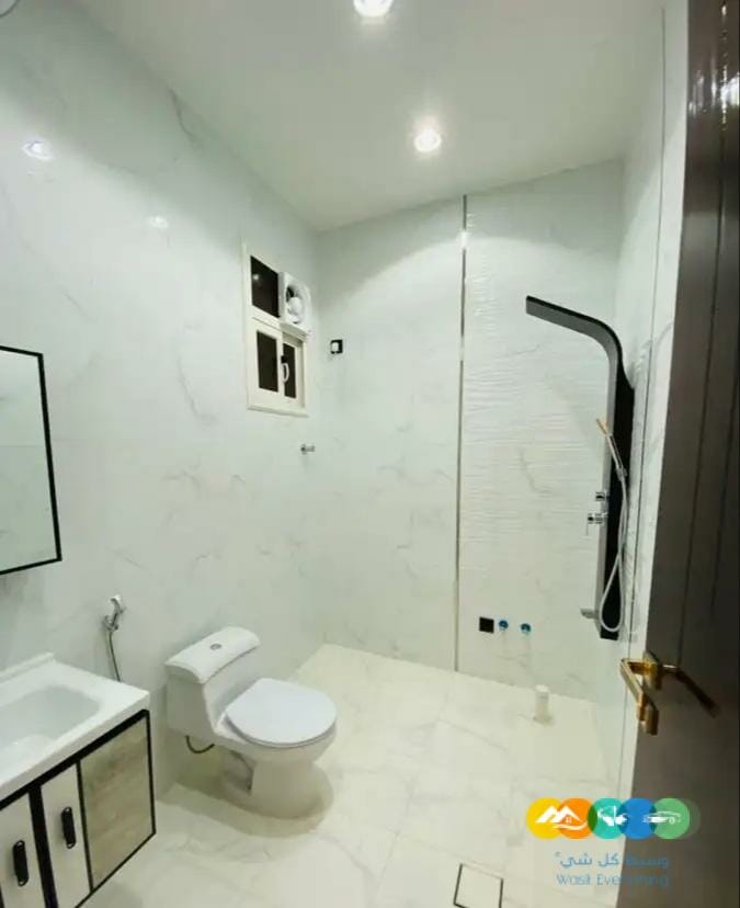 شقق أرضية وروفات علويه