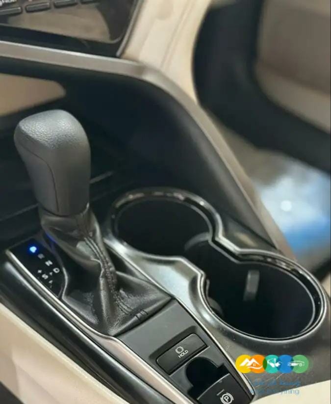 تويوتا – كامري 2019 _ مباعة