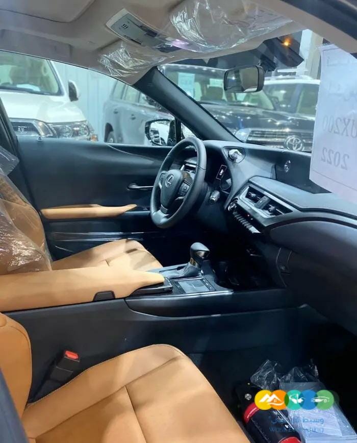 لكزس UX200 سعودي اصفار