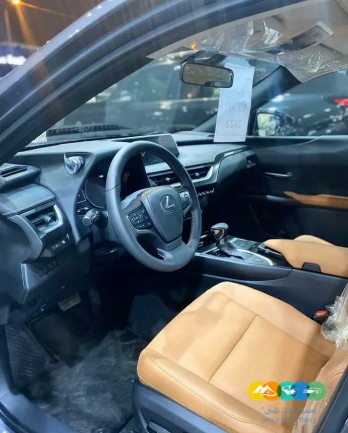 لكزس UX200 سعودي اصفار