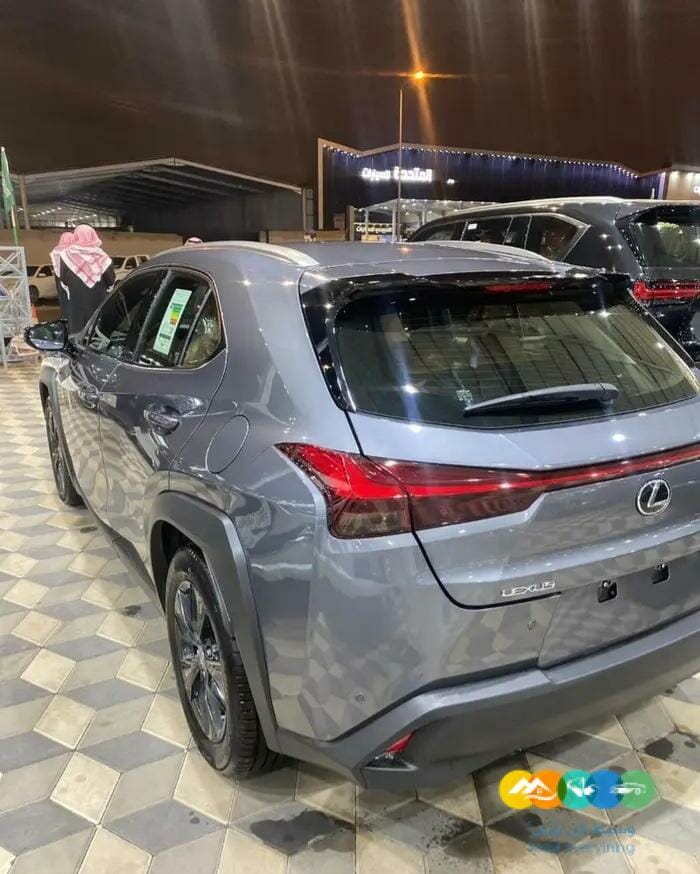 لكزس UX200 سعودي اصفار