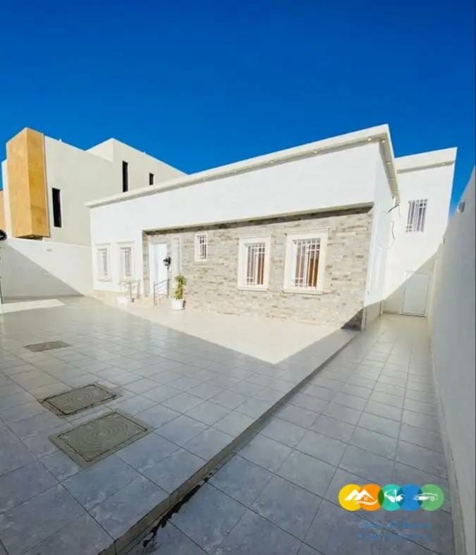 دور على أرض كامله ابها