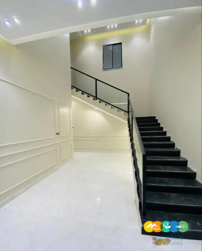 شقق علوية وارضيه للبيع