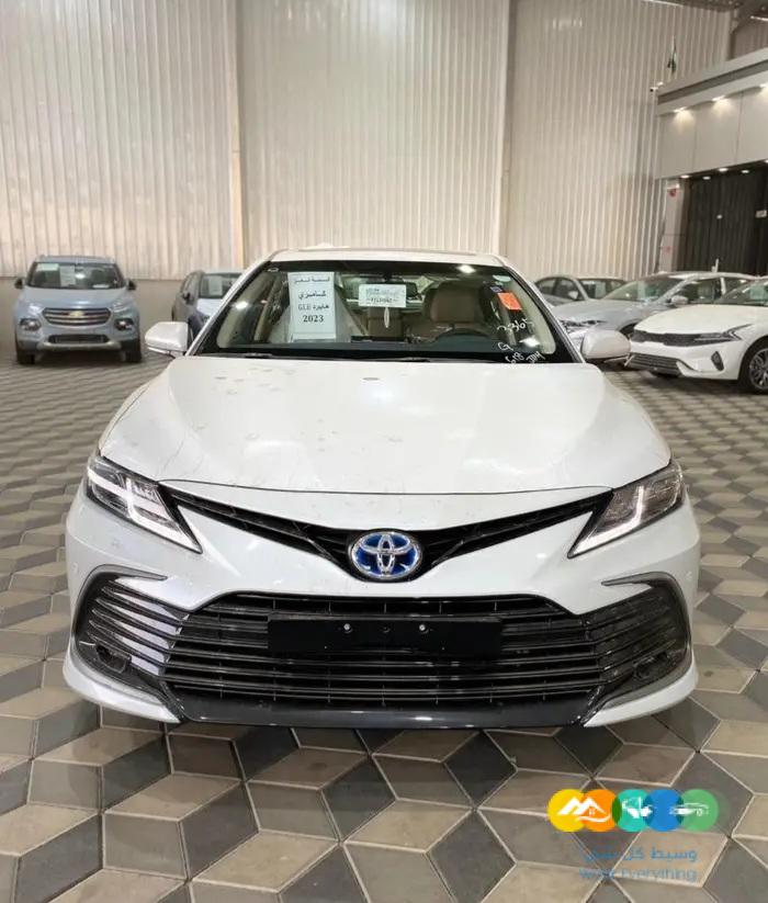 تويوتا كامري GLE هايبرد 2023