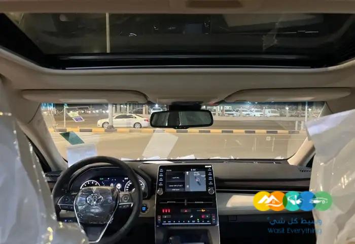 تويوتا افالون ليمتد ابيض لؤلؤي