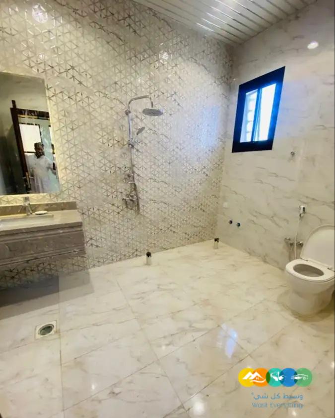 فيلا للبيع على شارعين