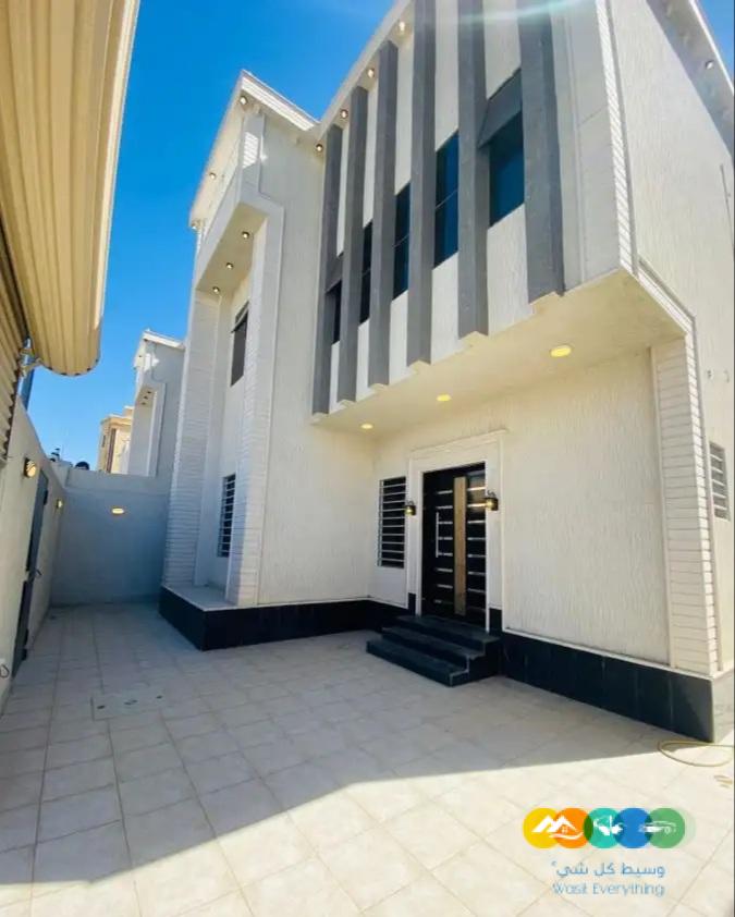 فيلا للبيع على شارعين