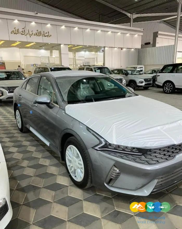 كيا كي فايف 2.50 K5 GL 2022 (( غير متوفره ))