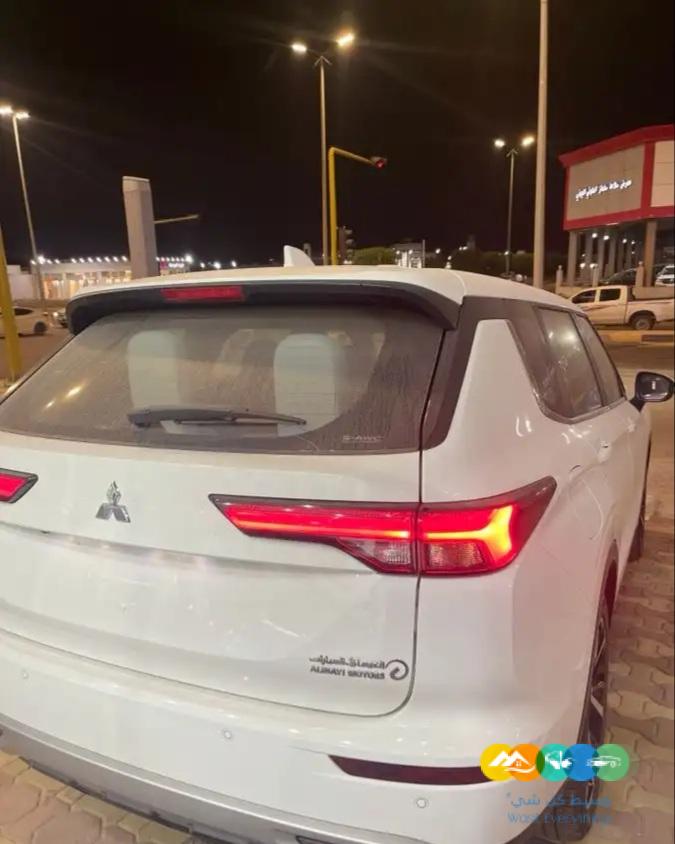 ميتسوبيشي اوتلاندر 2023