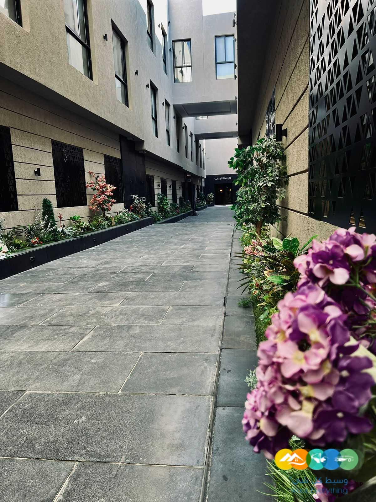 للإيجار شقه بحي الملقا