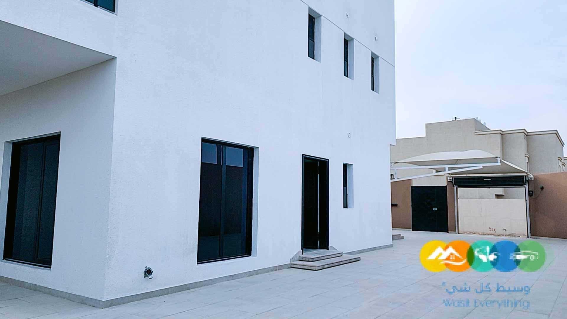 فلل للايجار في مجمع سكني