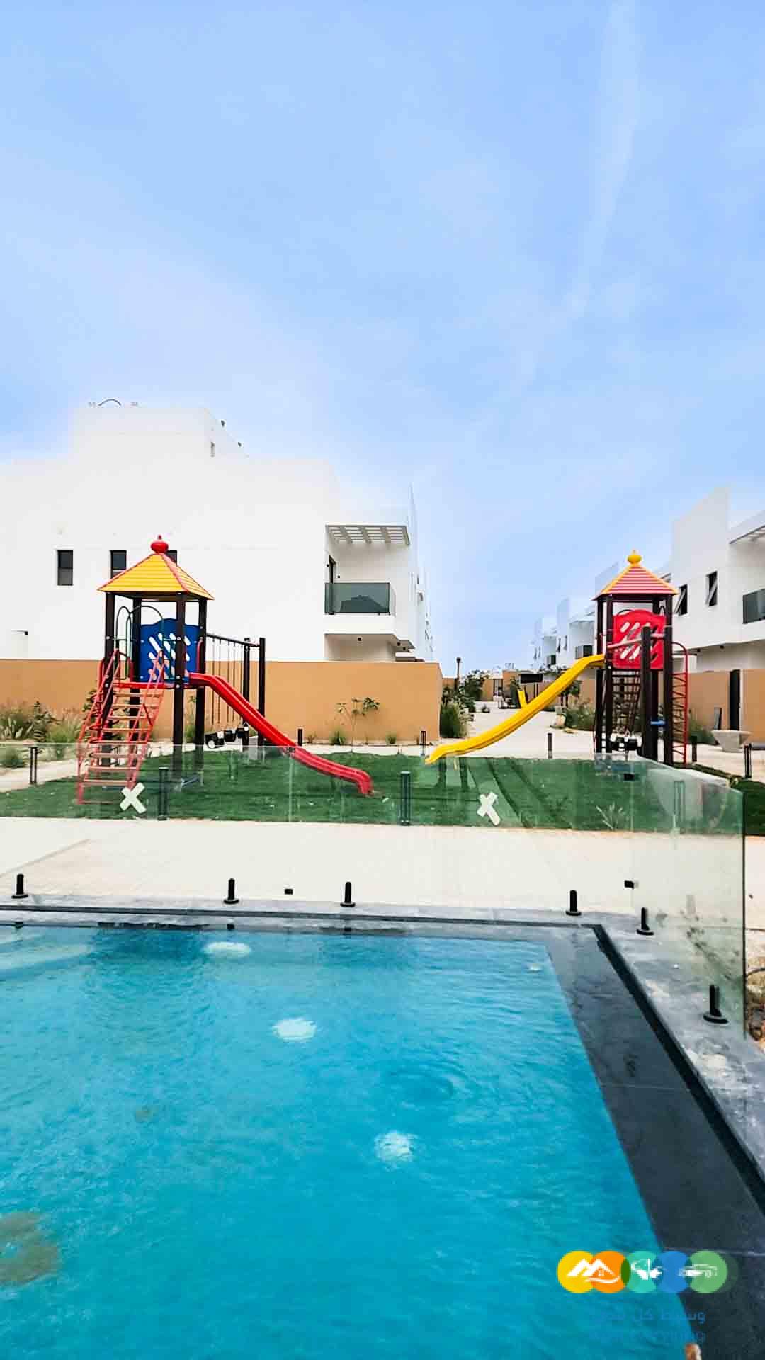 فلل للايجار في مجمع سكني