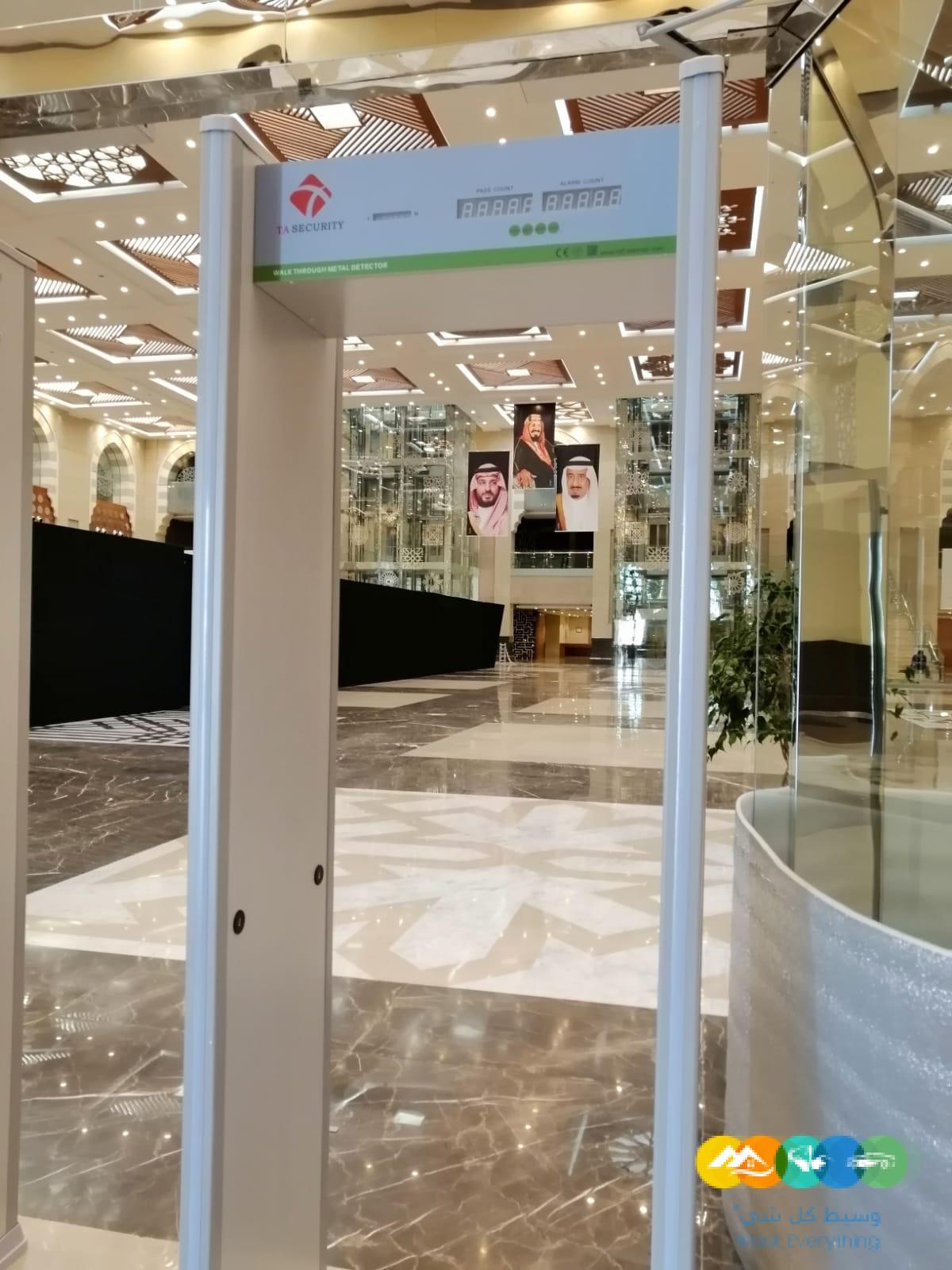 بوابة كشف المعادن والاسلحة 33