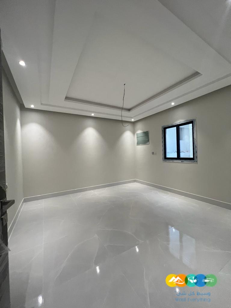 شقه فاخره للبيع 4 غرف افراغ