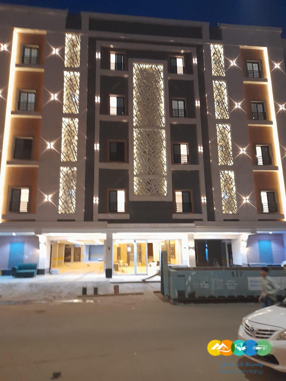 شقه فاخره للبيع 4 غرف افراغ