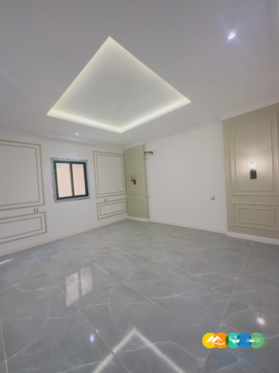 شقه فاخره للبيع 4 غرف السلامة