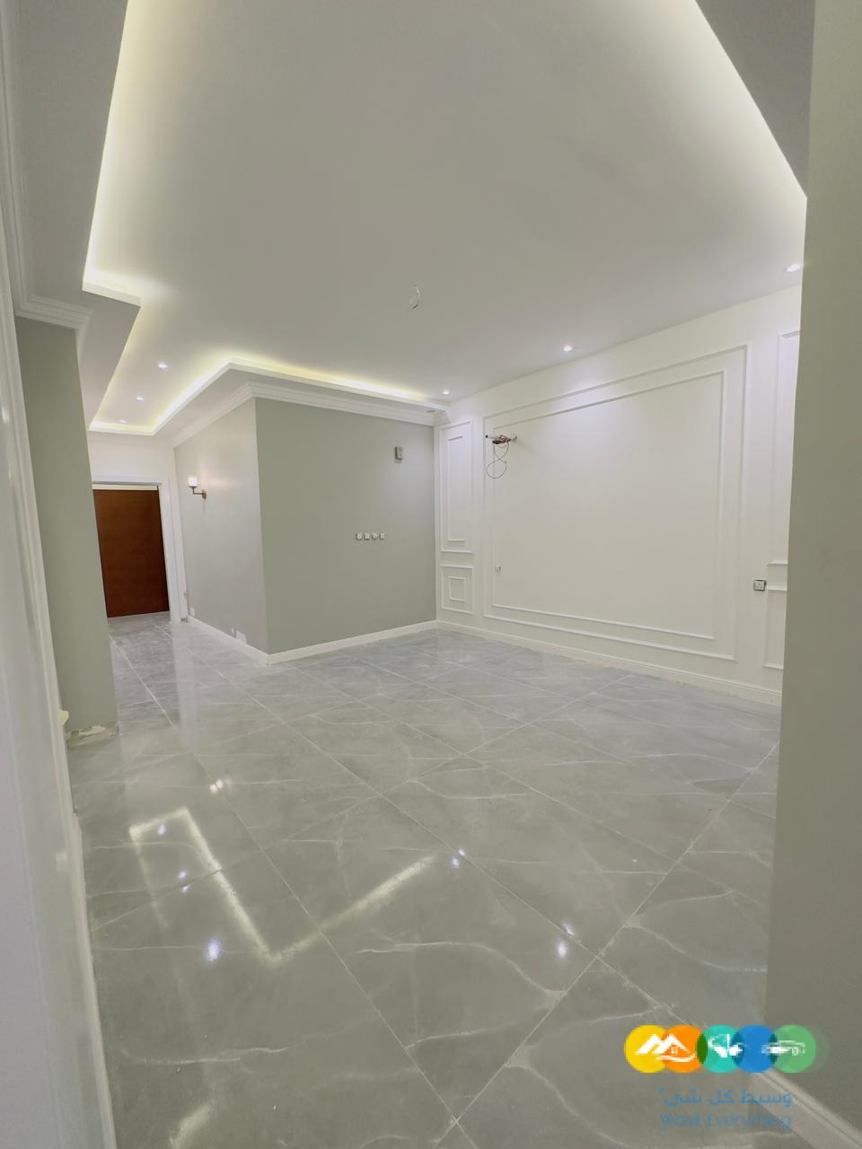 شقه فاخره للبيع 4 غرف السلامة
