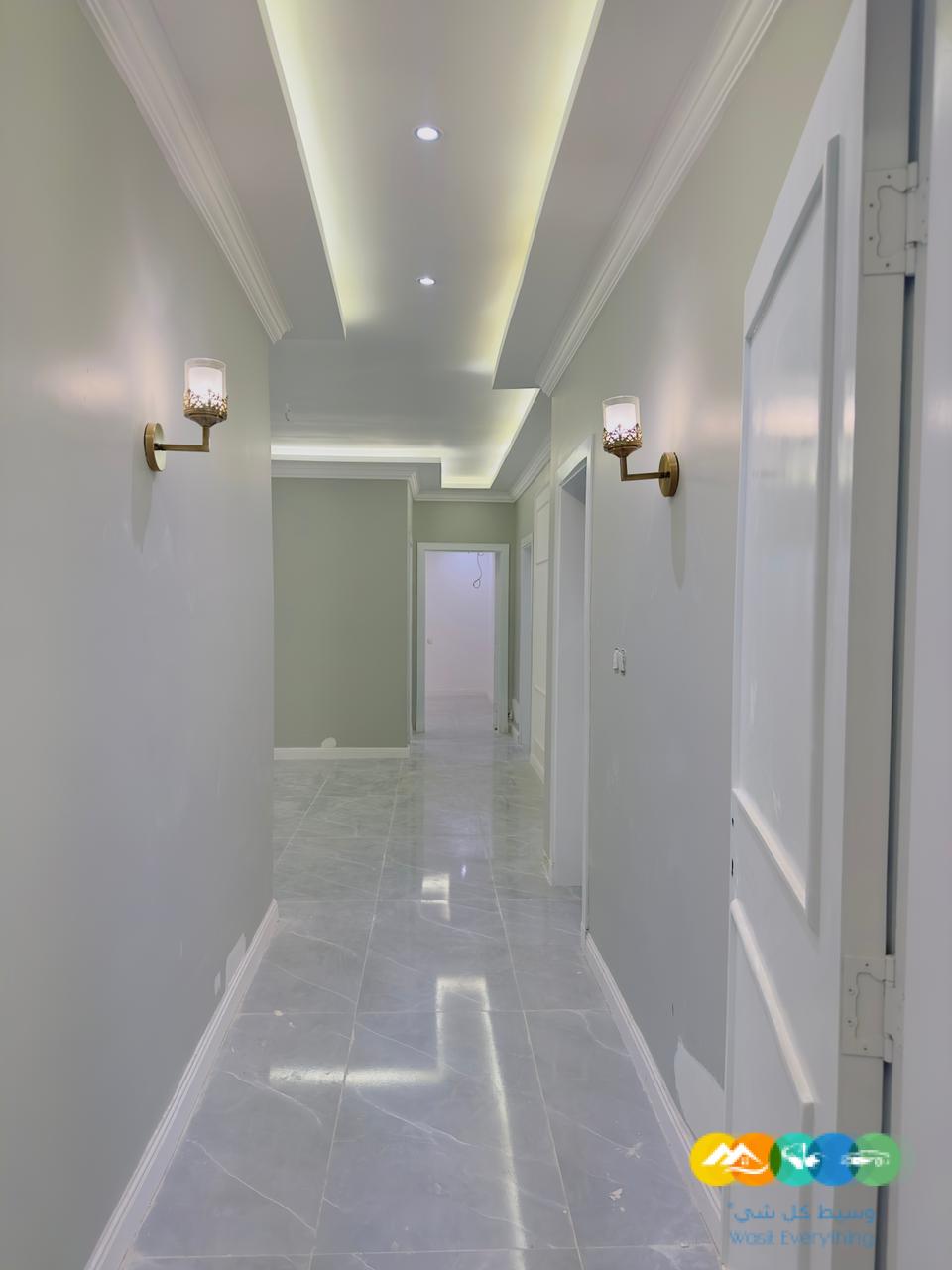 شقه فاخره 5 غرف للبيع