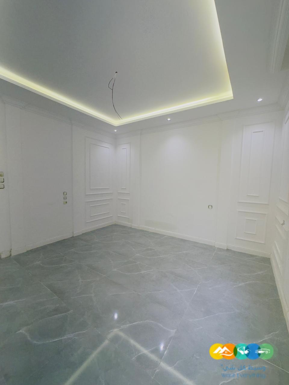 شقه فاخره 5 غرف للبيع