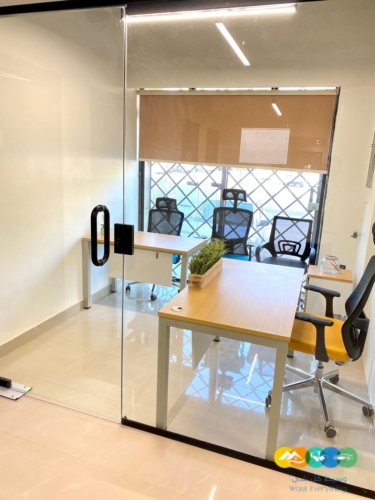 مكاتب للايجار مؤثثة بالكامل