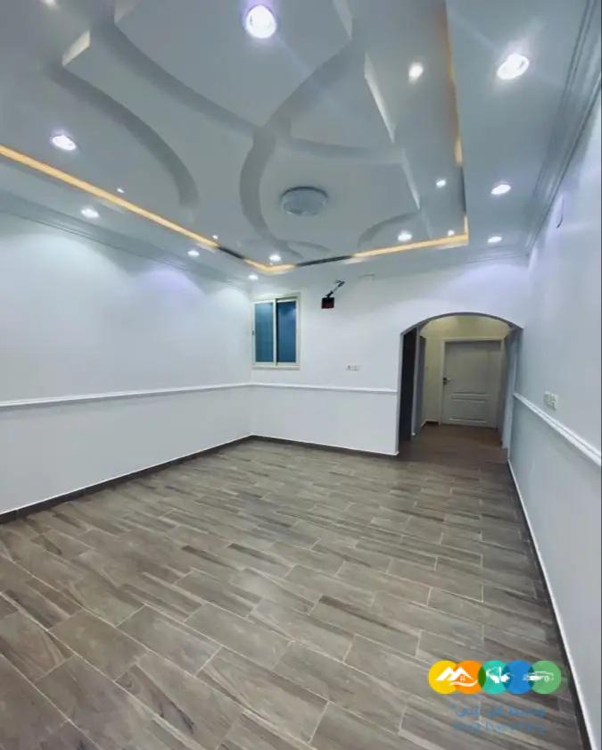 شقق ارضية وعلويه للبيع