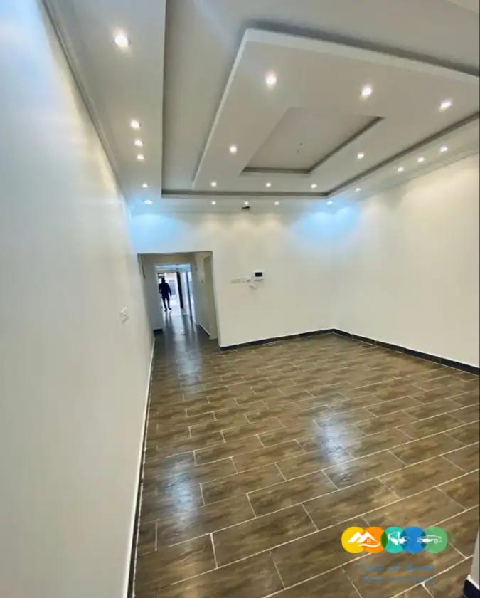 شقق ارضية وعلويه للبيع