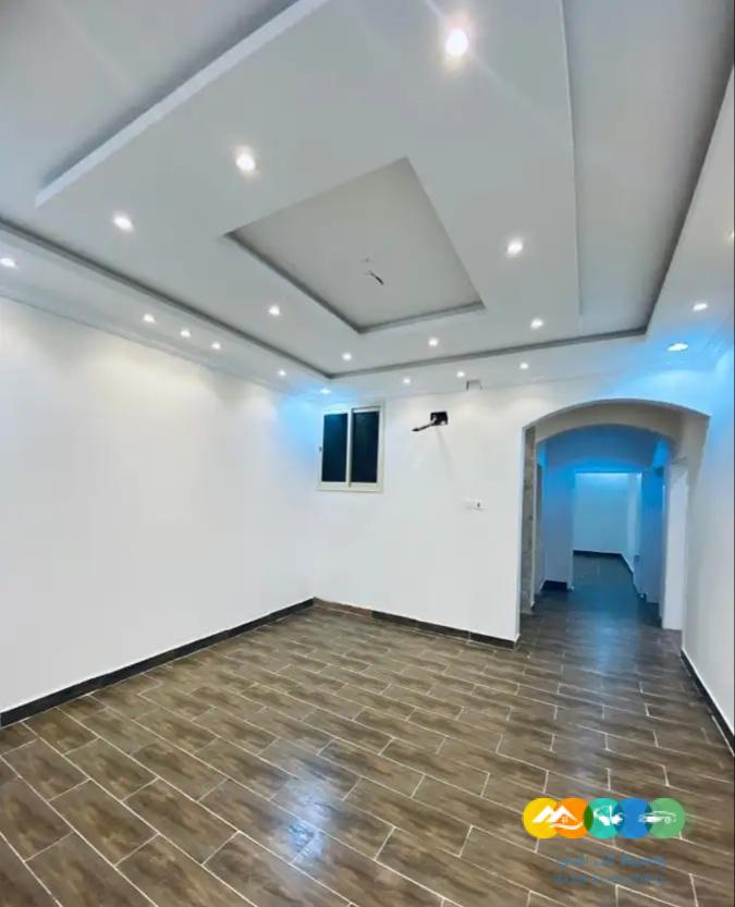 شقق ارضية وعلويه للبيع