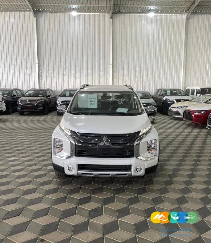 ميتسوبيشي اكسباندر كروس