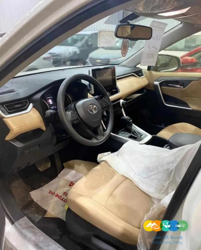 تويوتا رافور فل كامل فتحه سقف