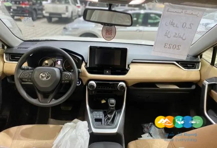 تويوتا رافور فل كامل فتحه سقف