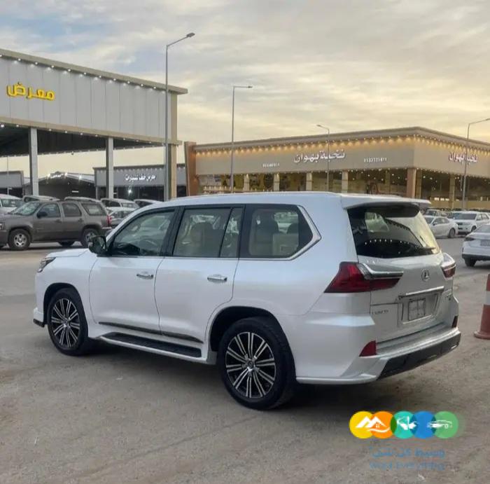 جيب لكزس 2021