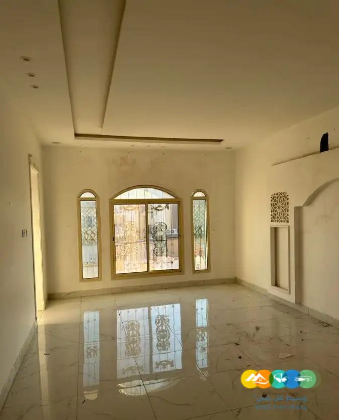 للايجار فله درج صالة مستقلة (( تم تاجير ))