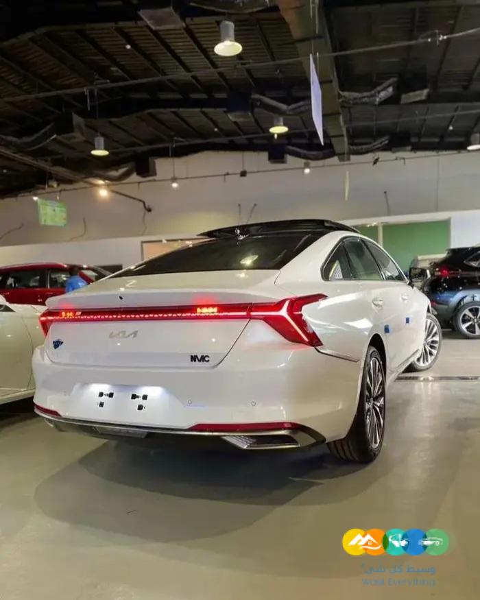 كيا K8 ستاندر و نص فل عرض خاص