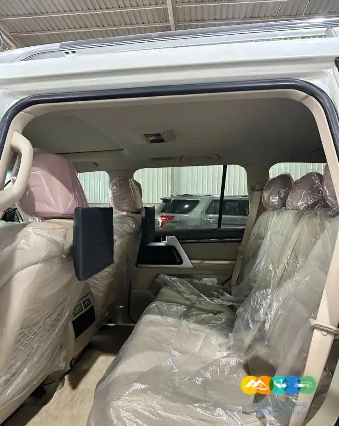 لاندكروزر VXS اعلى فئة 2021 ( تم البيع)