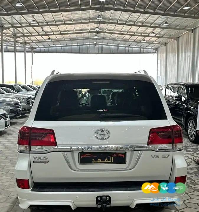 لاندكروزر VXS اعلى فئة 2021 ( تم البيع)