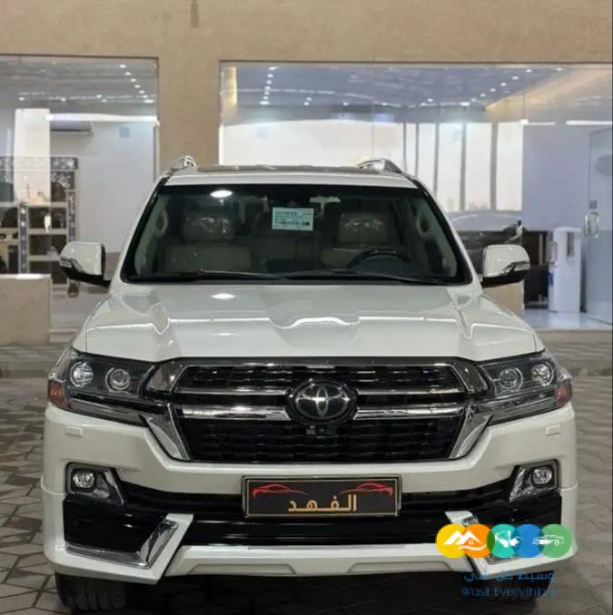 لاندكروزر VXS اعلى فئة 2021 ( تم البيع)