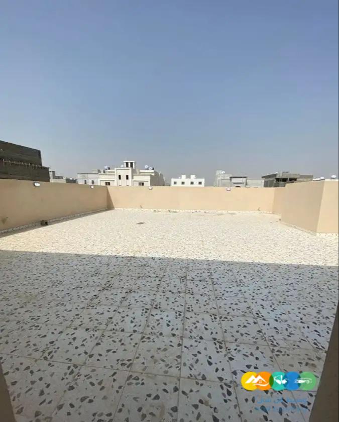 دور وملحق للبيع