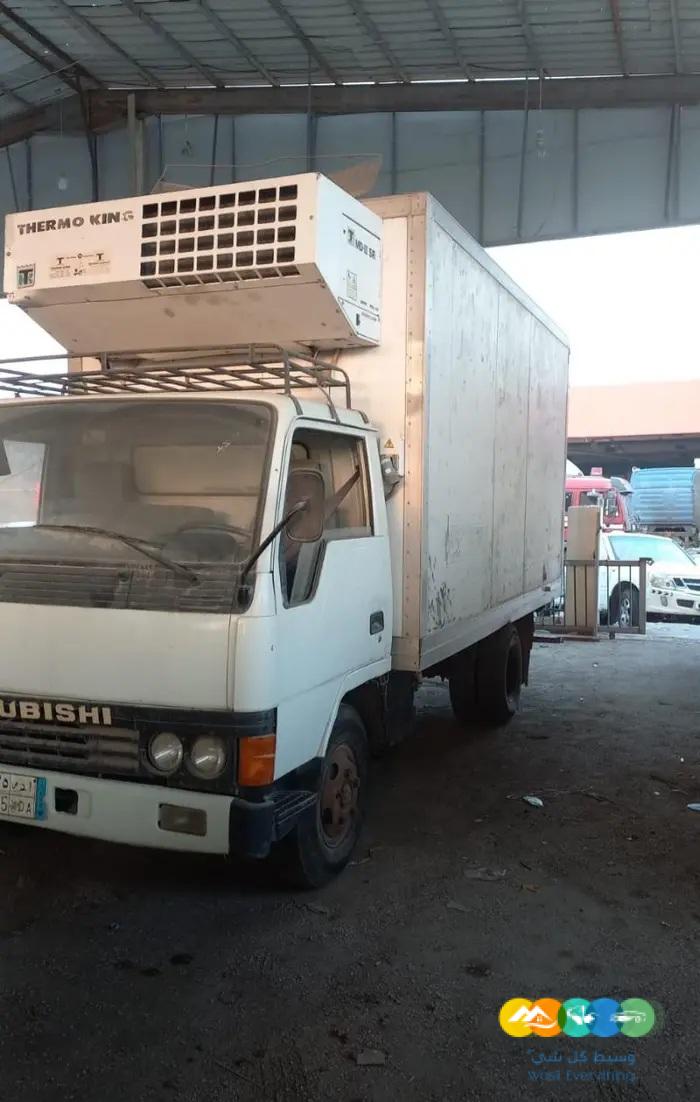 دينا مستوبيشي موديل 1993