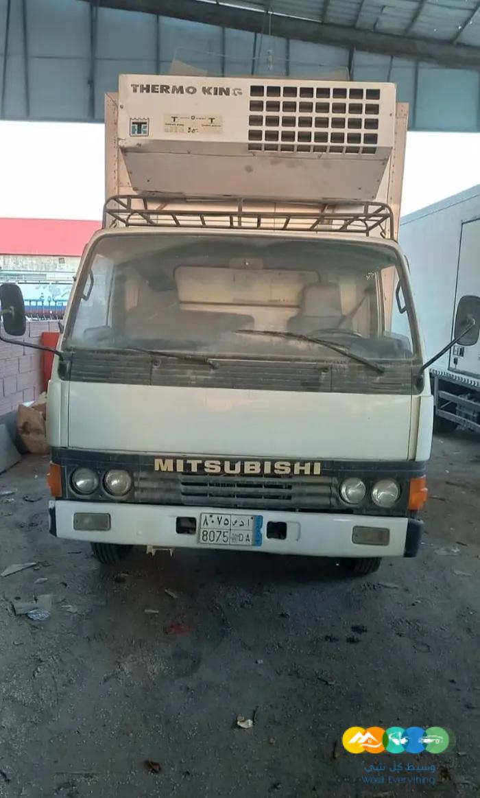 دينا مستوبيشي موديل 1993