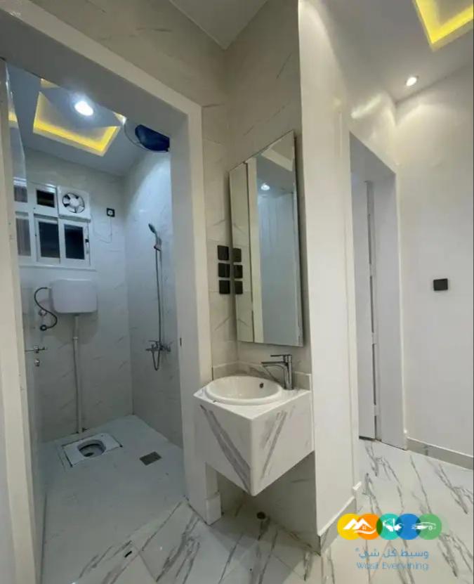 شقق ارضية وعلويه للبيع